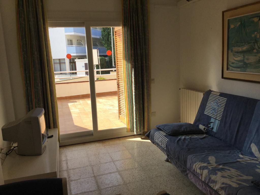 Apartamentos Eva Costa Brava Luaran gambar