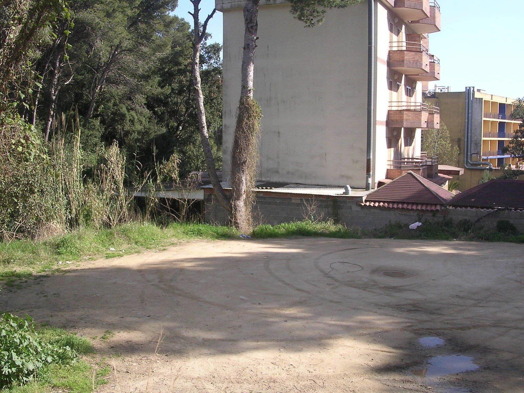Apartamentos Eva Costa Brava Luaran gambar