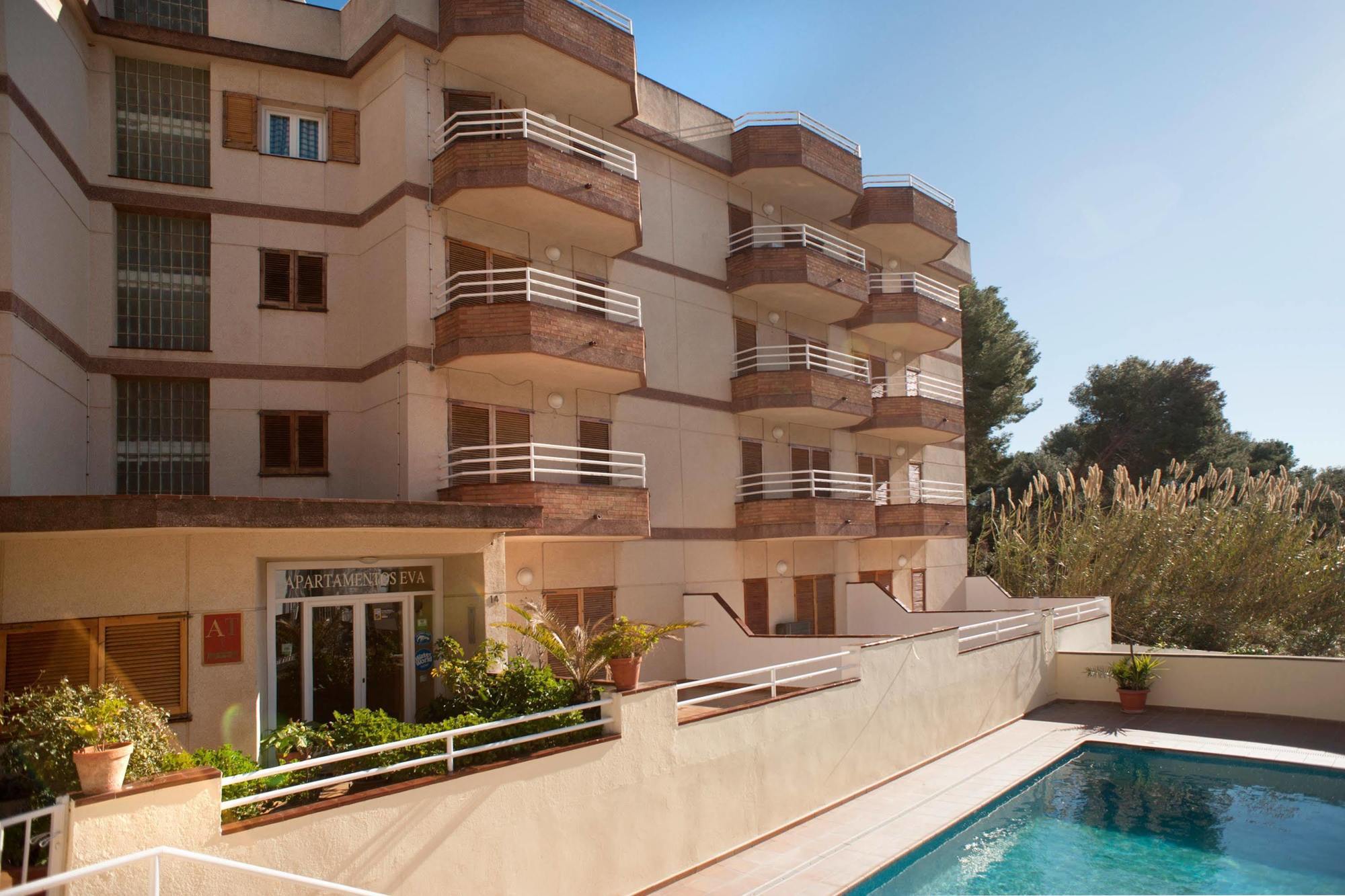 Apartamentos Eva Costa Brava Luaran gambar