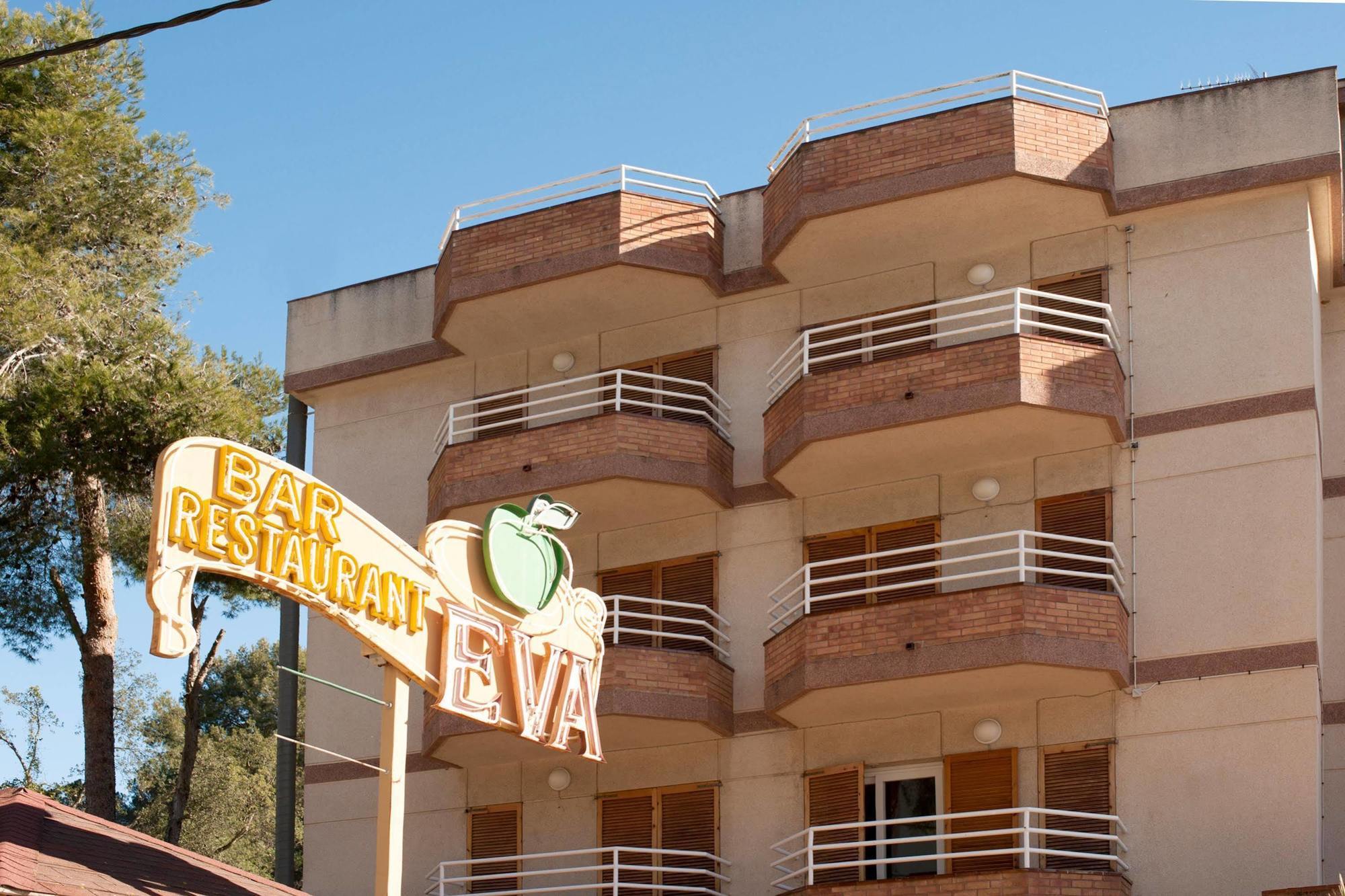 Apartamentos Eva Costa Brava Luaran gambar